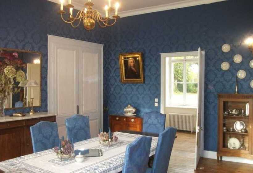 פנסיון Château De Yaucourt Bussus