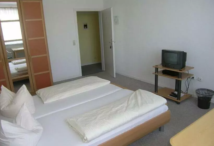 ペンション Gasthof Am See