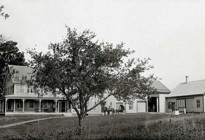 The Bridges Inn At Whitcomb House B&b