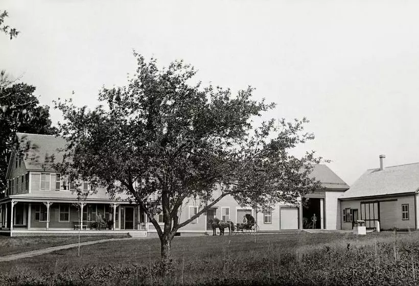 The Bridges Inn At Whitcomb House B&b