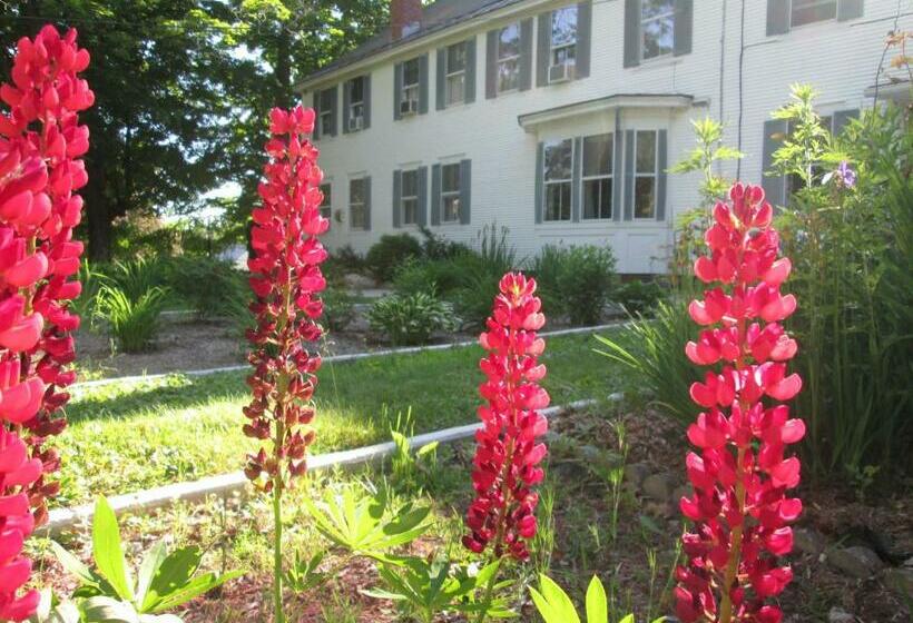 The Bridges Inn At Whitcomb House B&b