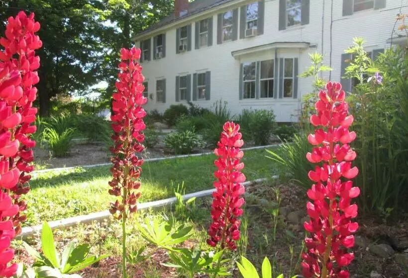 The Bridges Inn At Whitcomb House B&b