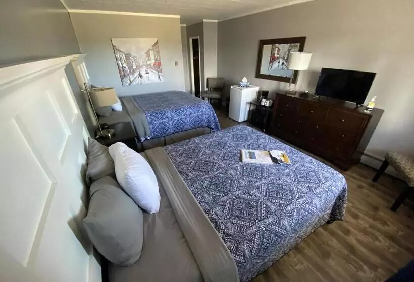 The Pines Motel And Cottages