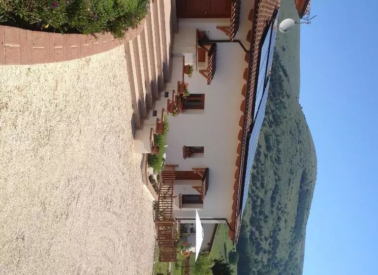 Aamiaismajoitus (B&B) La Collina Di Peppino