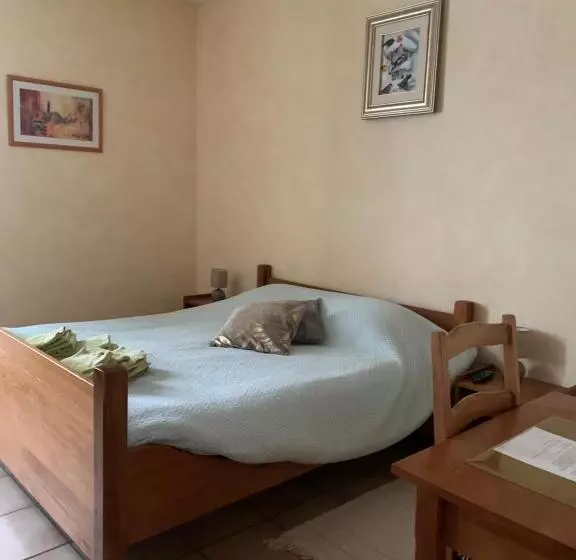 ベッドアンドブレックファースト La Ferriere