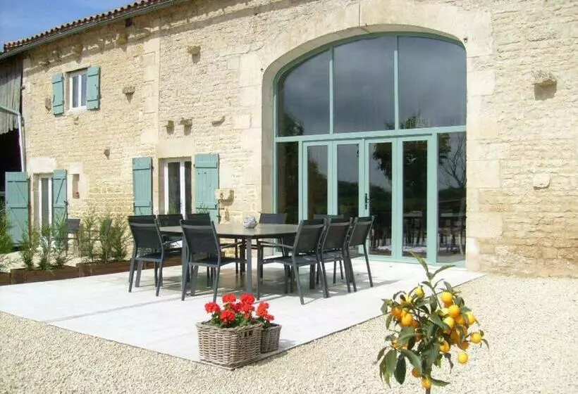 Aamiaismajoitus (B&B) La Grange De Gournay