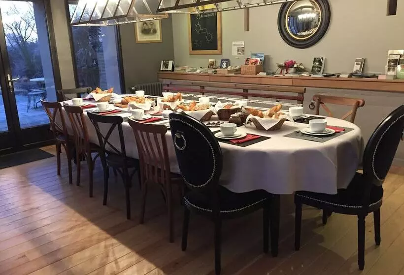 ベッドアンドブレックファースト Le Clos Du Miroir