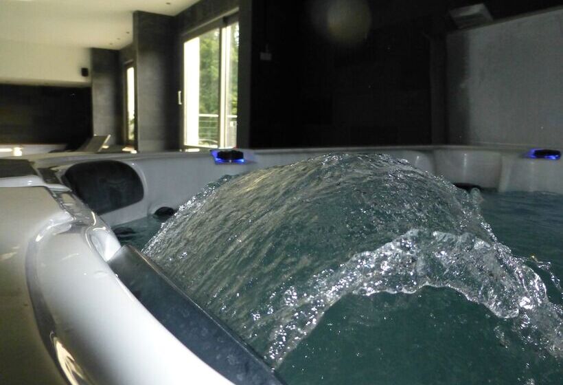 ベッドアンドブレックファースト Le Clos Du Miroir