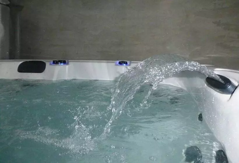 ベッドアンドブレックファースト Le Clos Du Miroir