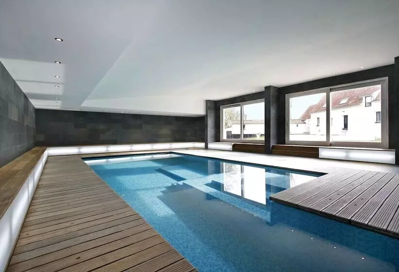 ベッドアンドブレックファースト Le Clos Du Miroir