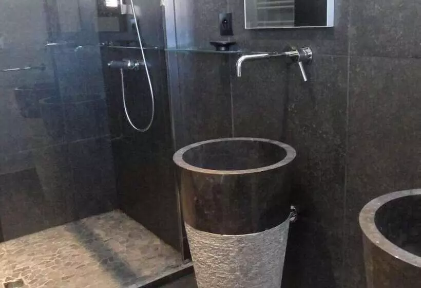 ベッドアンドブレックファースト Le Clos Du Miroir