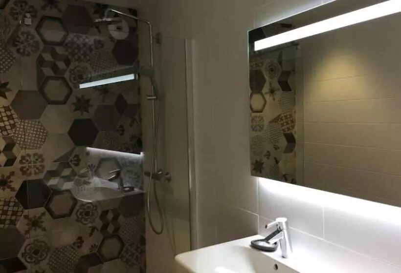 ベッドアンドブレックファースト Le Clos Du Miroir