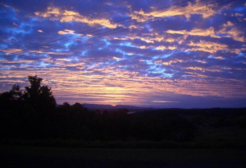 צימר Tinaroo Sunset Retreat