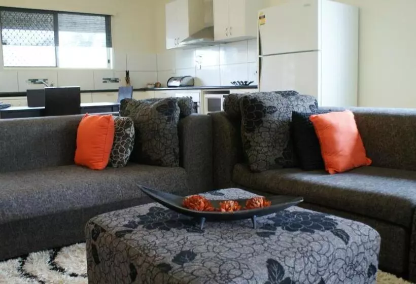 Aamiaismajoitus (B&B) Tinaroo Sunset Retreat