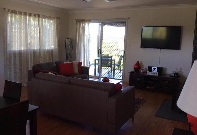 צימר Tinaroo Sunset Retreat