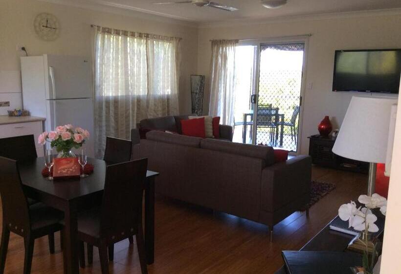 צימר Tinaroo Sunset Retreat