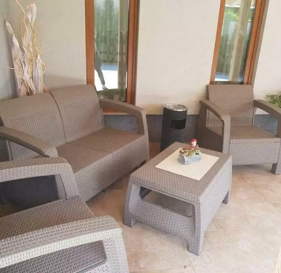 Aamiaismajoitus (B&B) Villa Rigo Panzió