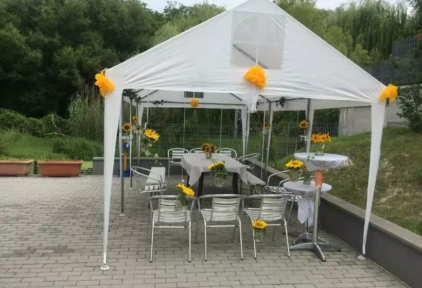 Aamiaismajoitus (B&B) Villa Rigo Panzió