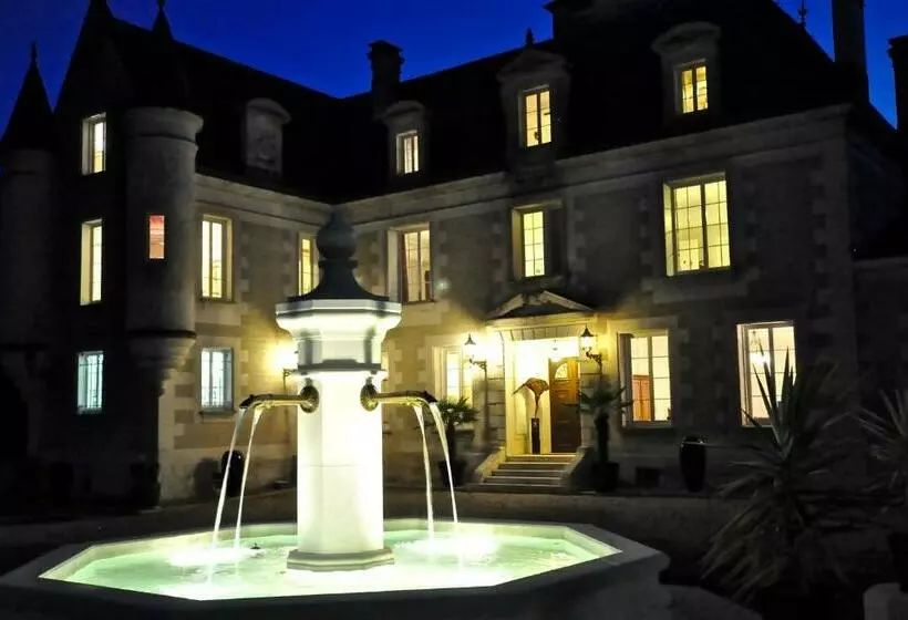 Chateau De Bellevue B&b Et Appartements Avec Piscine Chauffée Et Chambres Partout Climatisées