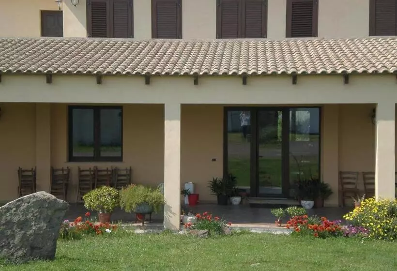 هتل Agriturismo Montealma