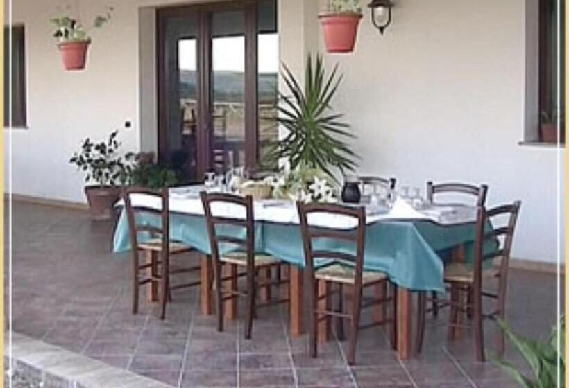 בית מלון כפרי Agriturismo Montealma