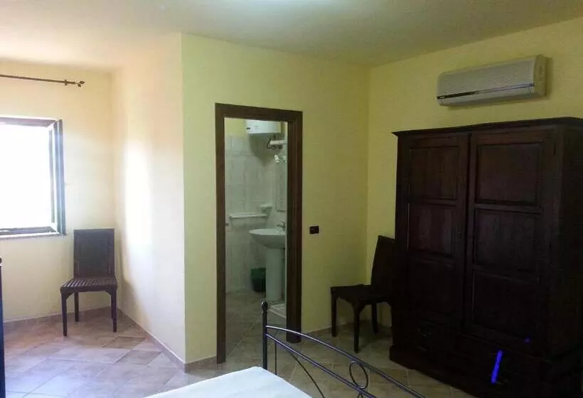 هتل Agriturismo Montealma