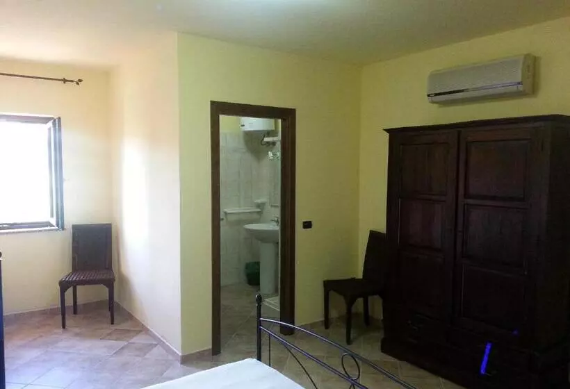 هتل Agriturismo Montealma