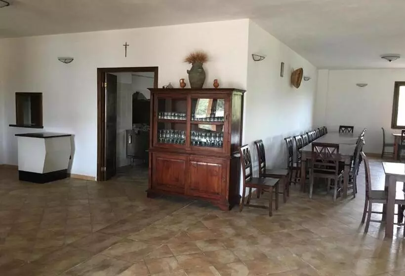 هتل Agriturismo Montealma