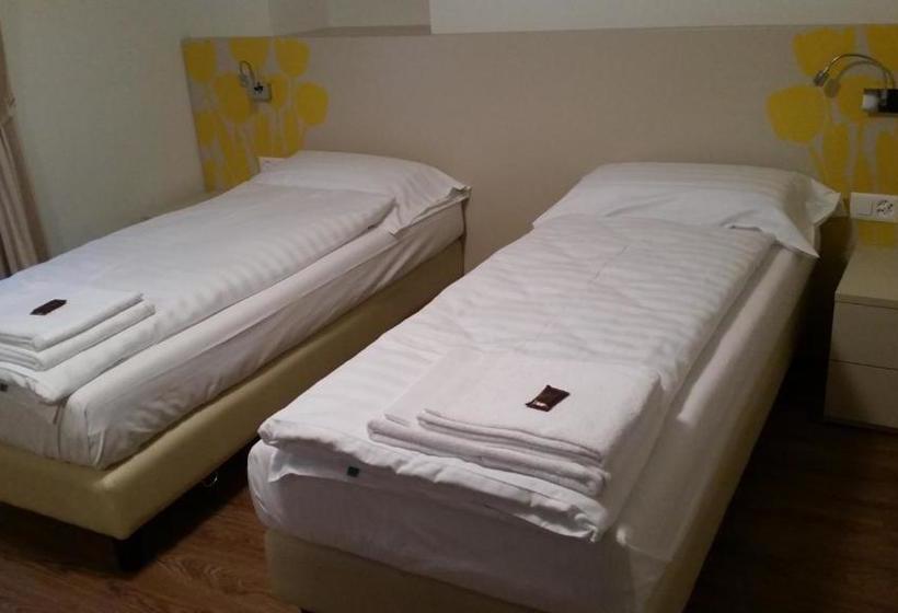 ホテル Ristorante Stazione Con Alloggio