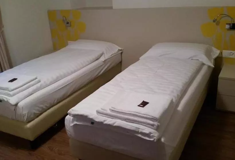 ホテル Ristorante Stazione Con Alloggio