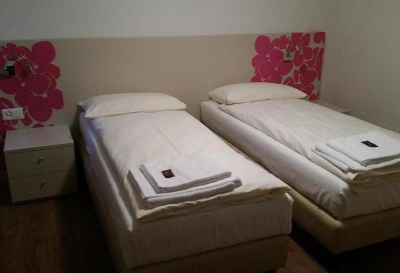 ホテル Ristorante Stazione Con Alloggio