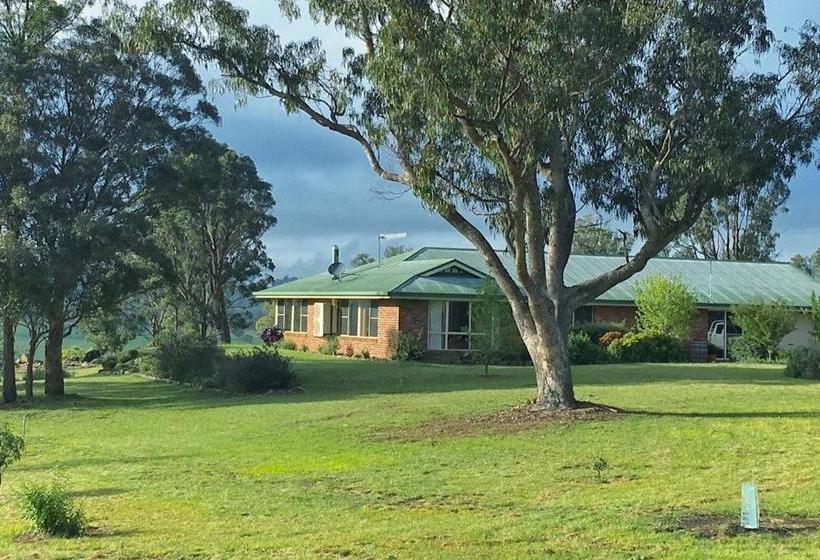 Отель Waterfall Way Farmstay