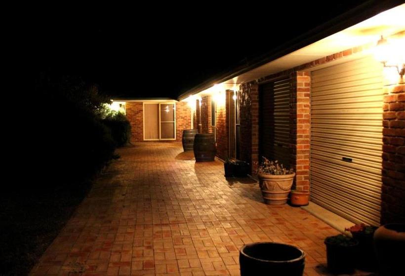 Отель Waterfall Way Farmstay