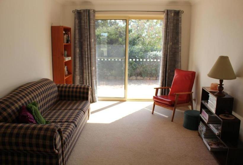 Отель Waterfall Way Farmstay