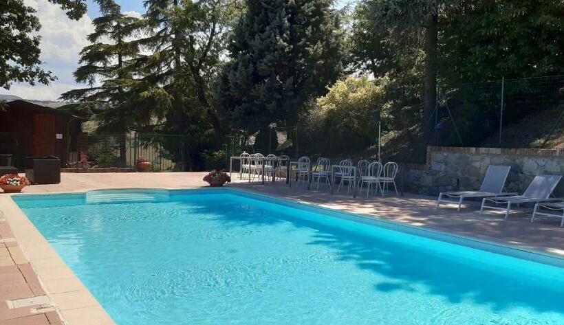 פנסיון Castello Di Marano Sul Panaro Room & Breakfast