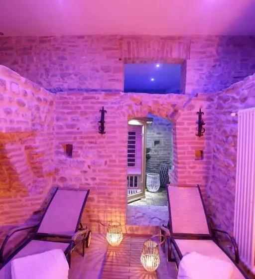 ペンション Castello Di Marano Sul Panaro   Room & Breakfast