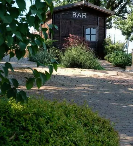ペンション Castello Di Marano Sul Panaro   Room & Breakfast