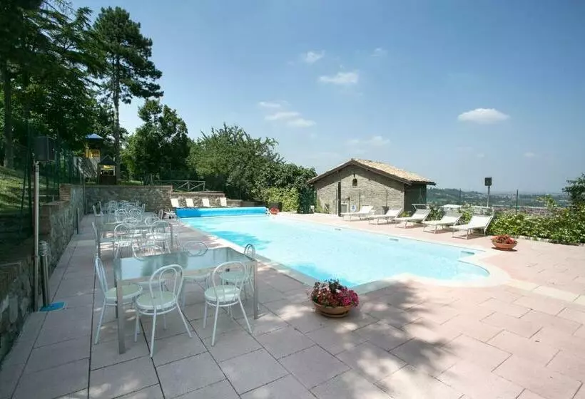 ペンション Castello Di Marano Sul Panaro   Room & Breakfast