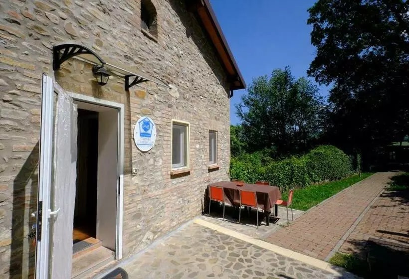 ペンション Castello Di Marano Sul Panaro   Room & Breakfast