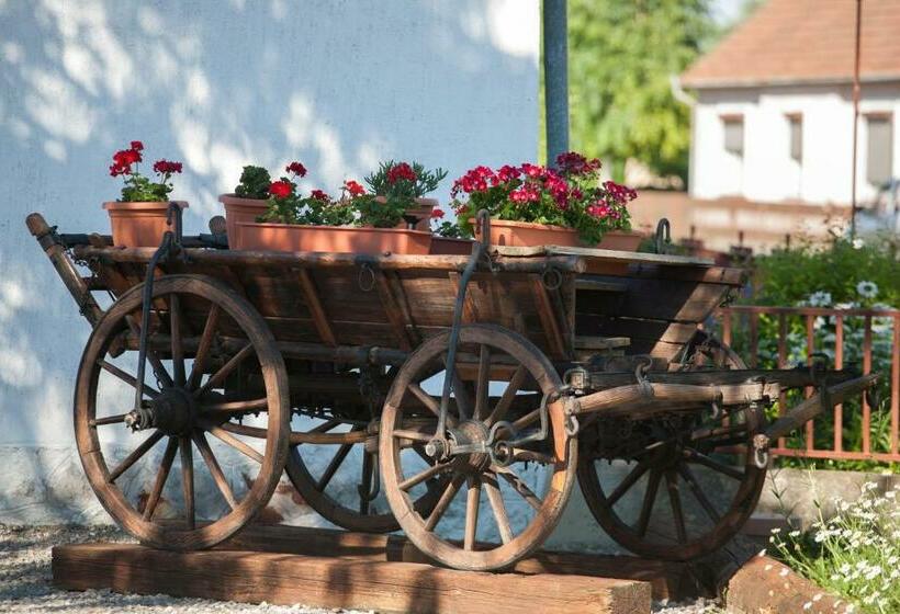 膳宿费 Kassai Fogadó