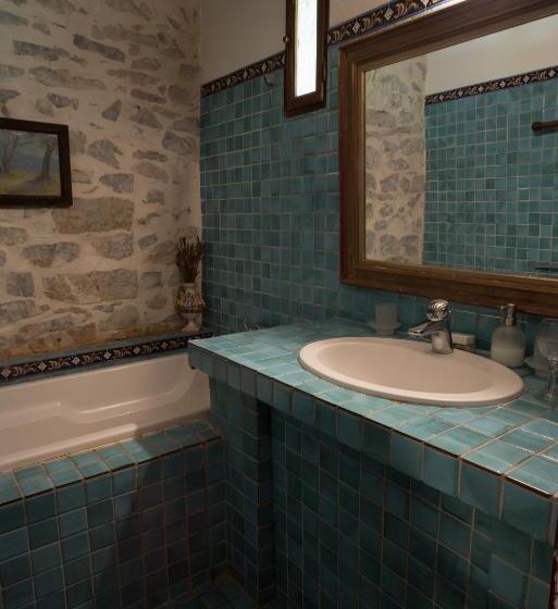 פנסיון Mas De Bombequiols