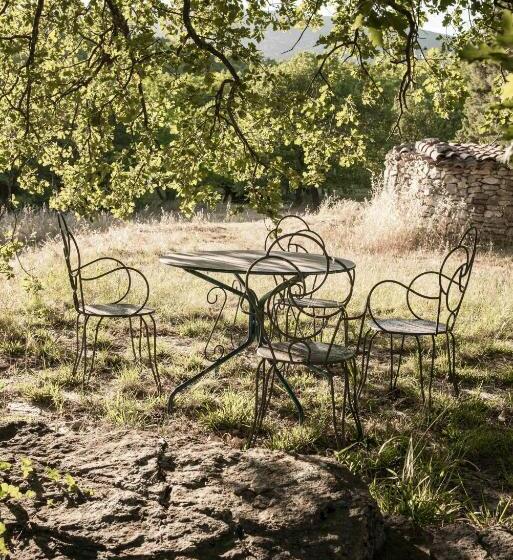 פנסיון Mas De Bombequiols