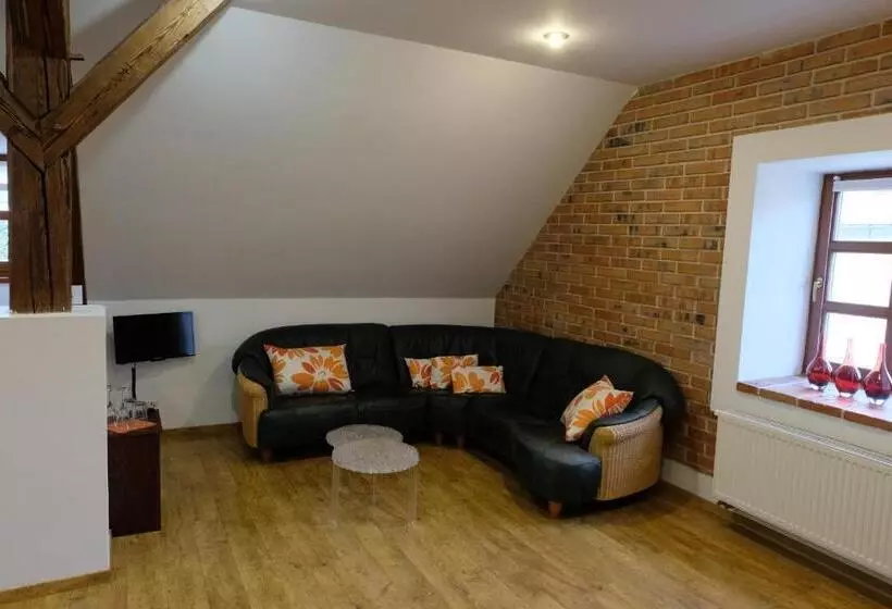 Majatalo Penzion Mnich