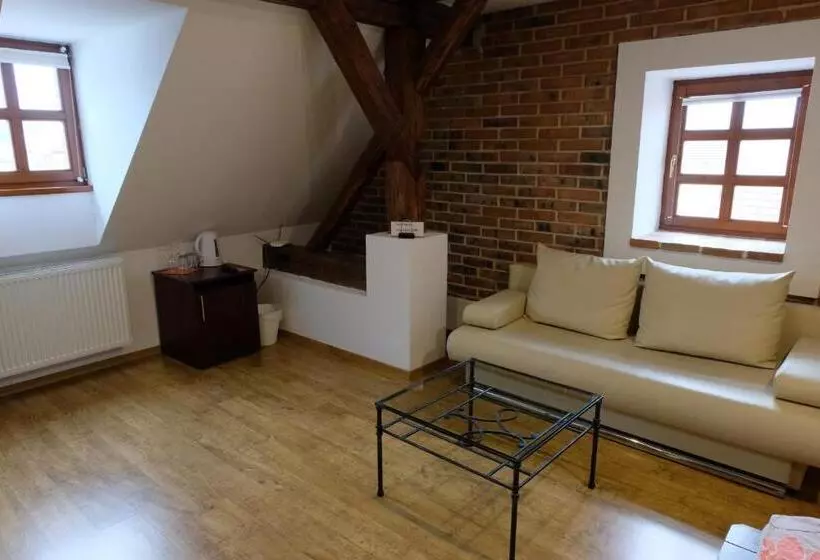 Majatalo Penzion Mnich