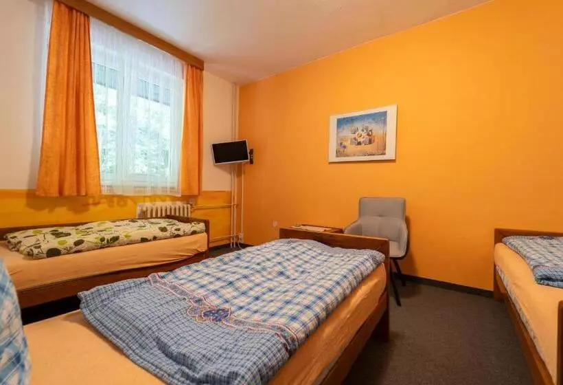 Majatalo Penzion Vápenka