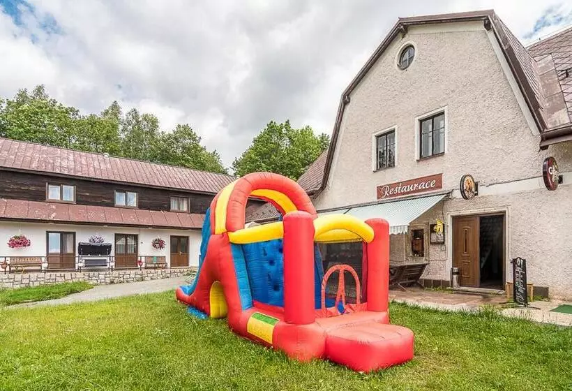 Majatalo Penzion Vápenka