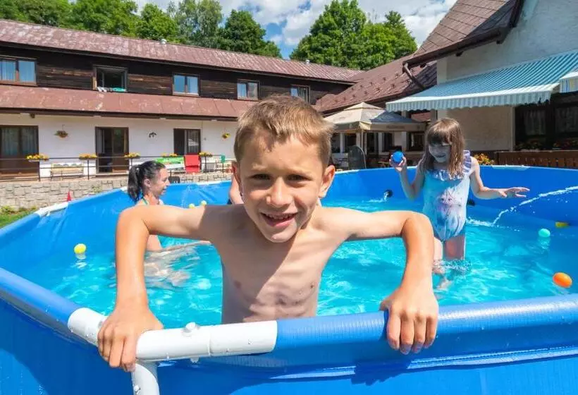 Majatalo Penzion Vápenka