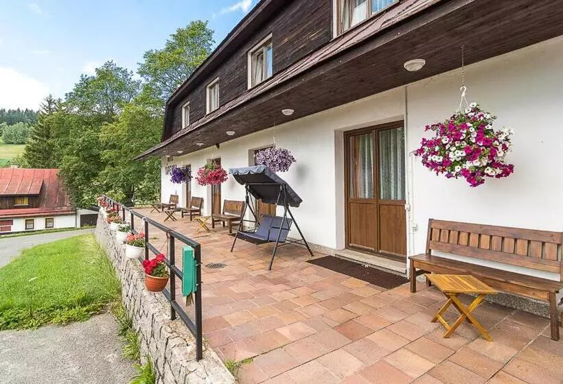 Majatalo Penzion Vápenka