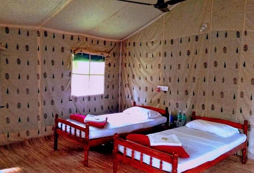 אתר נופש Amritara Riverside Luxury Tents