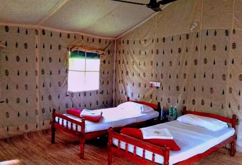 Lomakeskus Amritara Riverside Luxury Tents